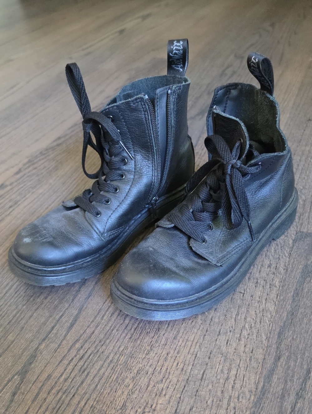 Womens Dr. Martens 1460 Pascal Mono Black Leather Lace-Up Ankle Boots with Zip